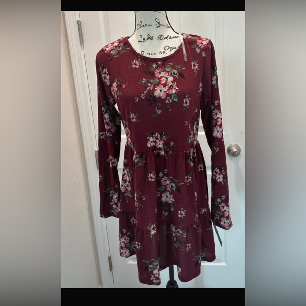 Speechless Burgundy Floral Long-Sleeve Tiered Dress